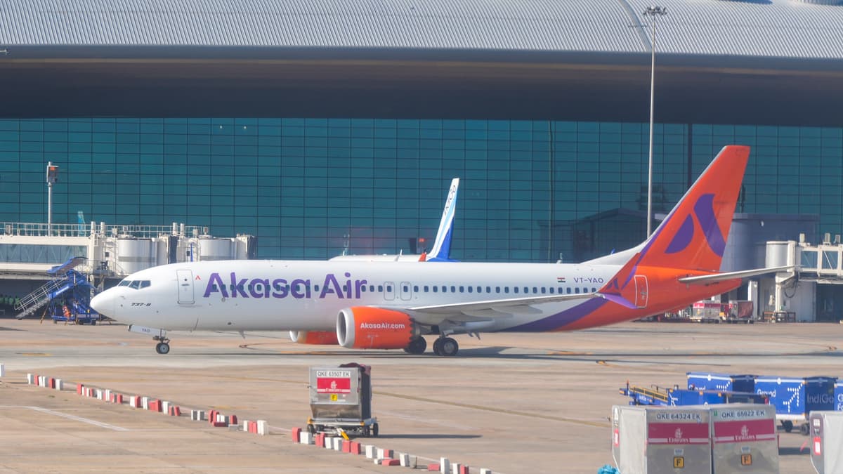 Akasa Air Boeing 737 MAX 8 (VT-YAO)