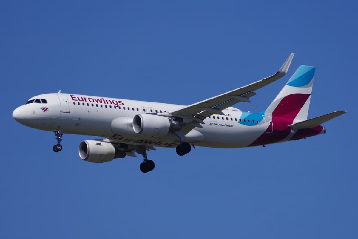 Eurowings Airbus A320-214 (D-AEWL)