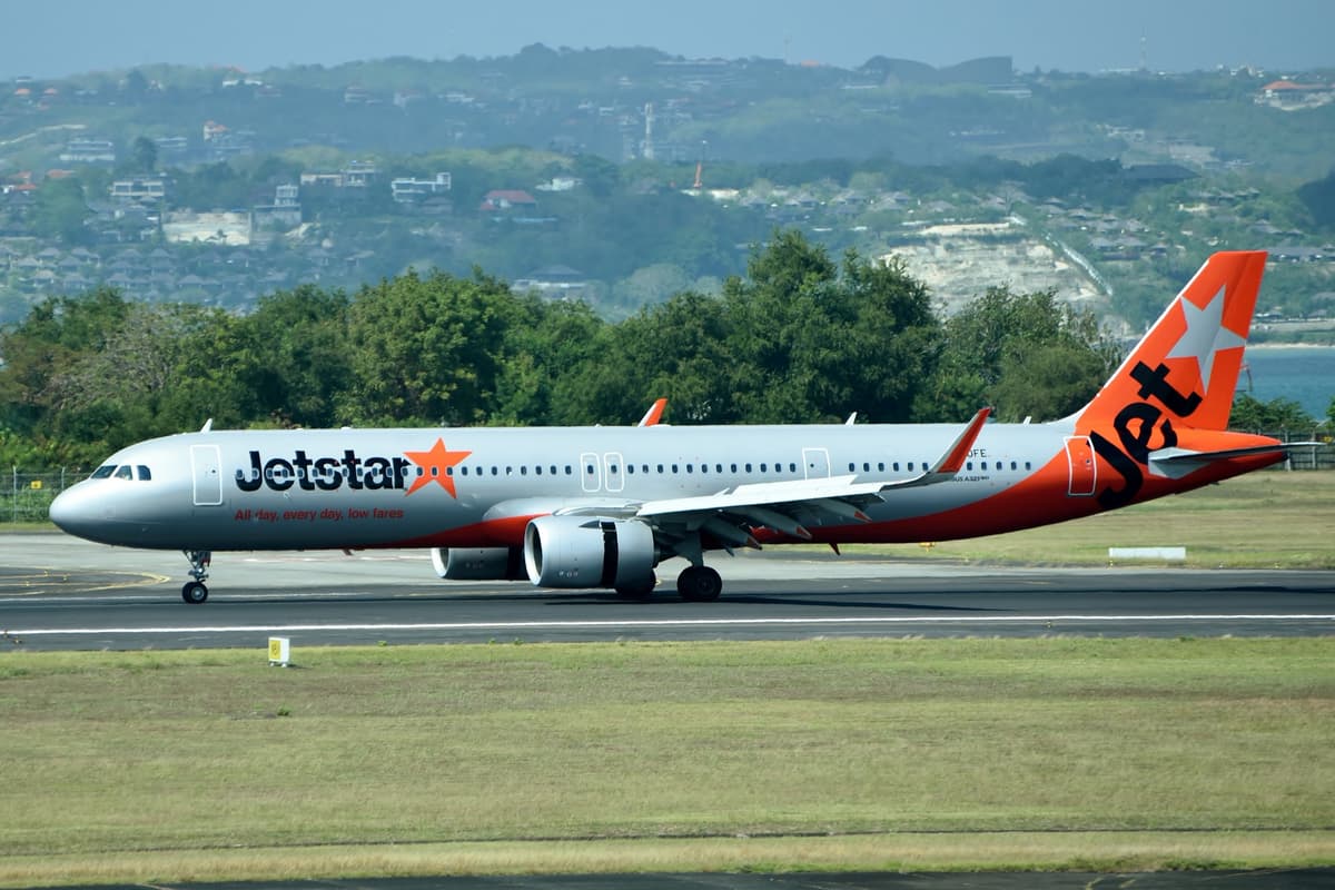 Jetstar Airbus A321neo (VH-OFE)