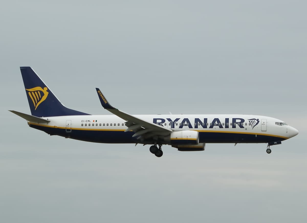 Ryanair Boeing 737-800 (EI-EML)